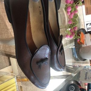 Belgian Shoes MADE IN BELGUIM. Size 9.1/2 medium.